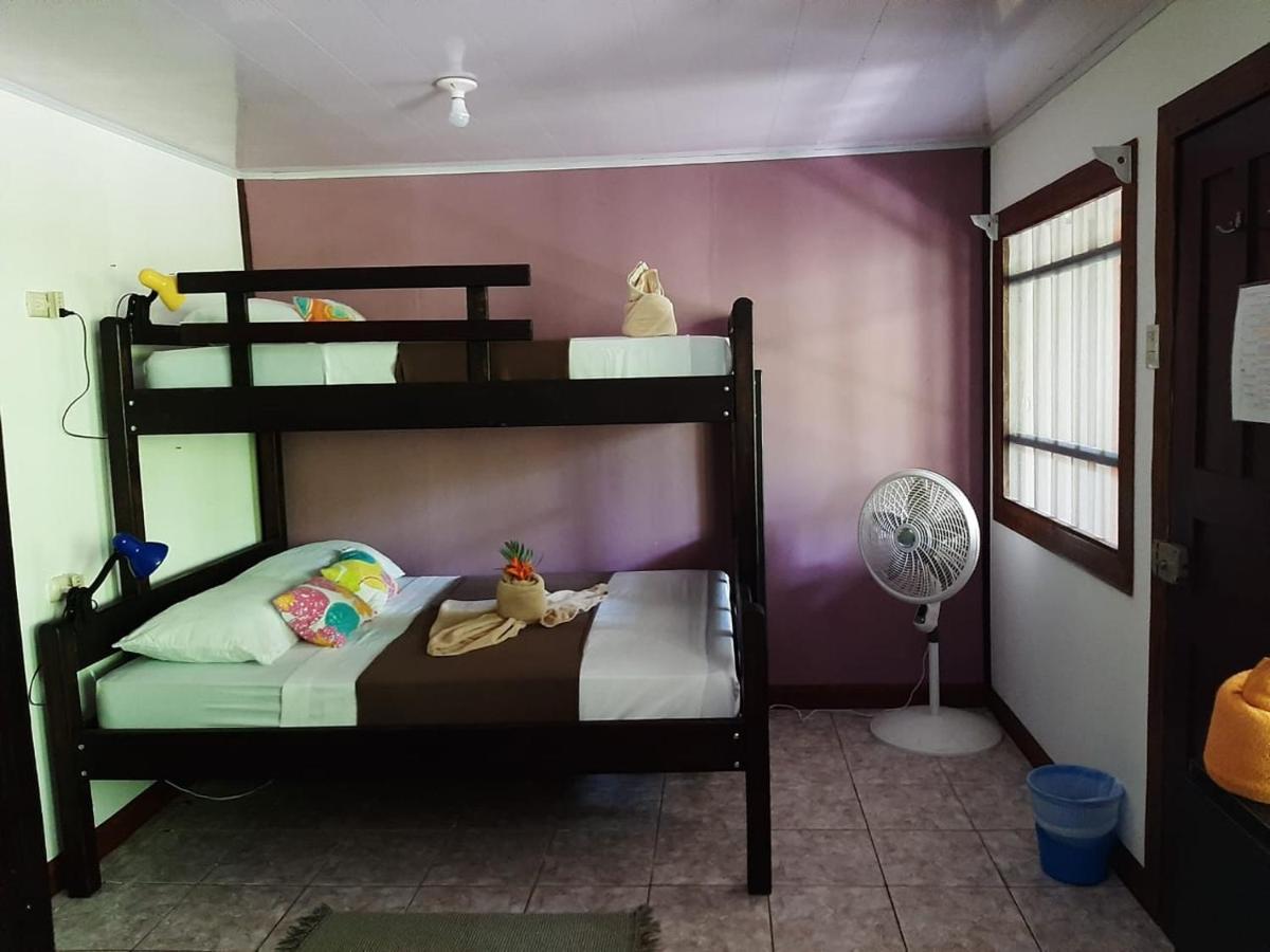 Aracari Garden Hostel Tortuguero Bagian luar foto